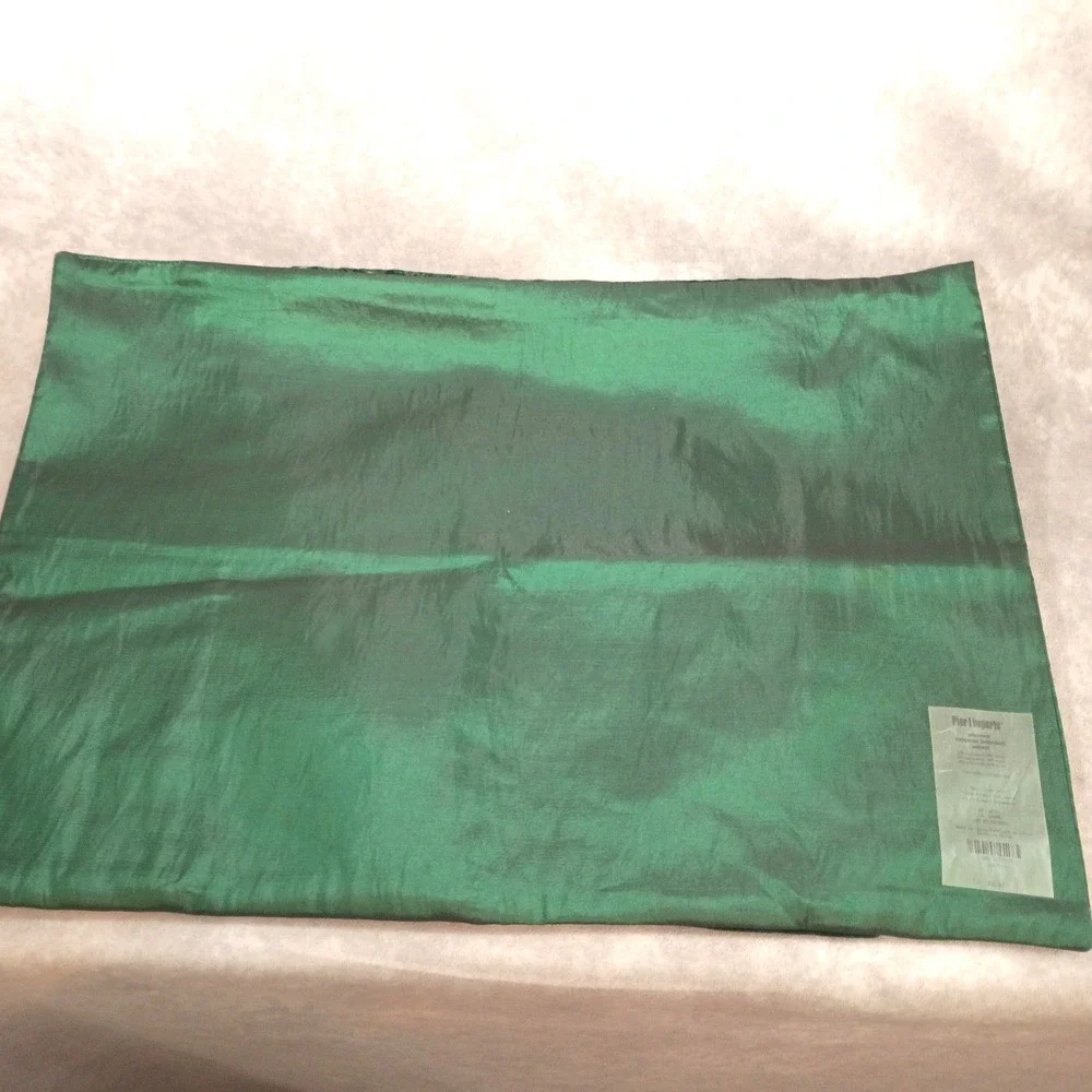 Pier 1 Velvet Green Gold Multi Fabric Holiday Placemats Set of 10 Christmas Deco